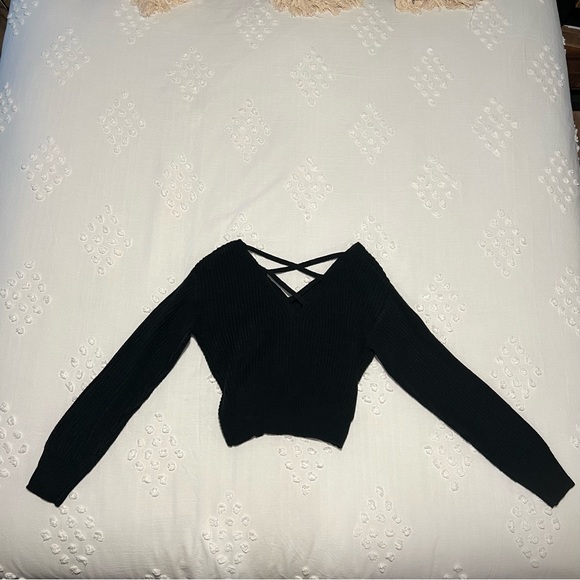 Black Cropped Sweater - Picture 3 of 4